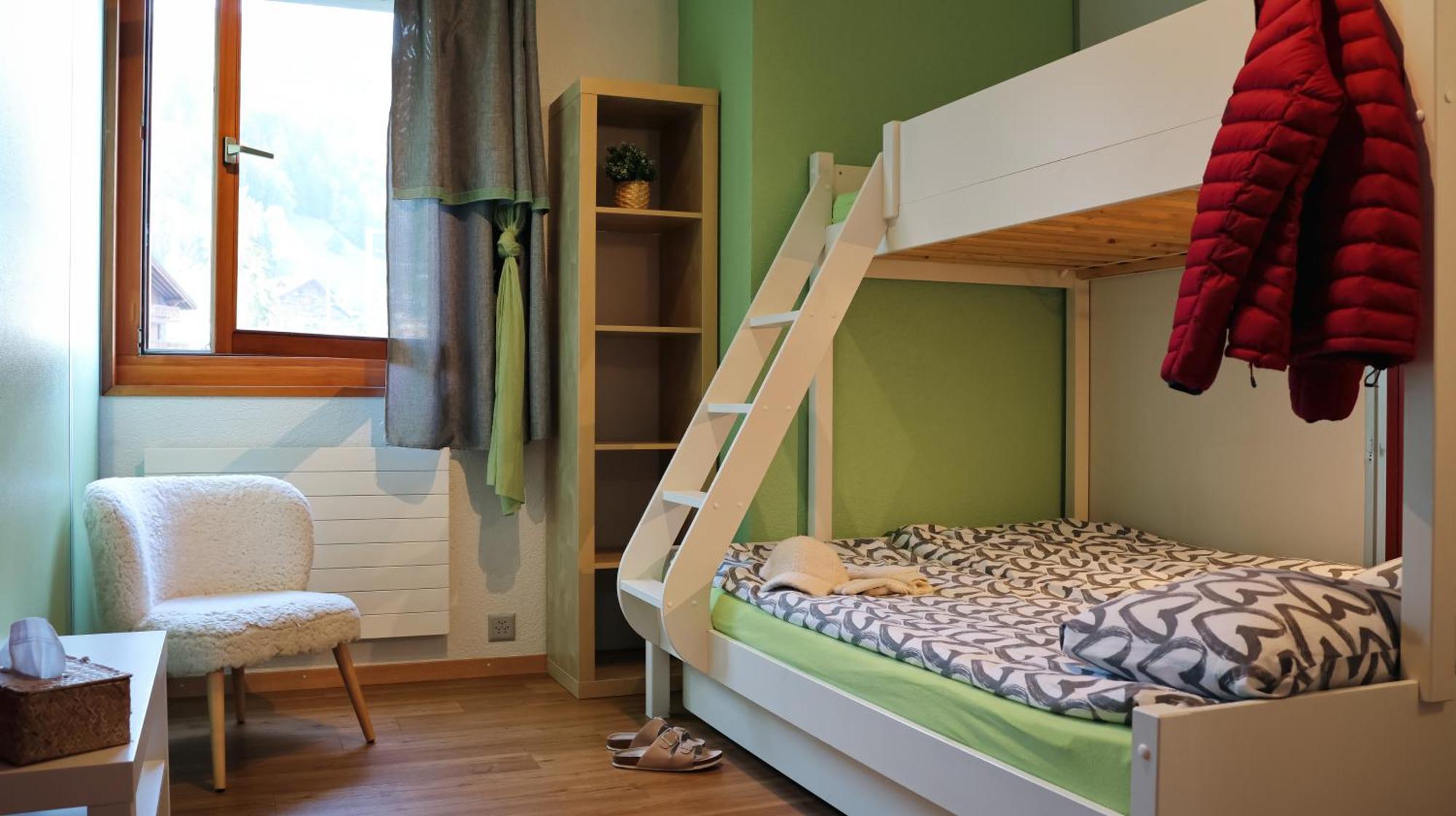 Backpacker Le Petit Baroudeur Hostel Champéry Екстериор снимка