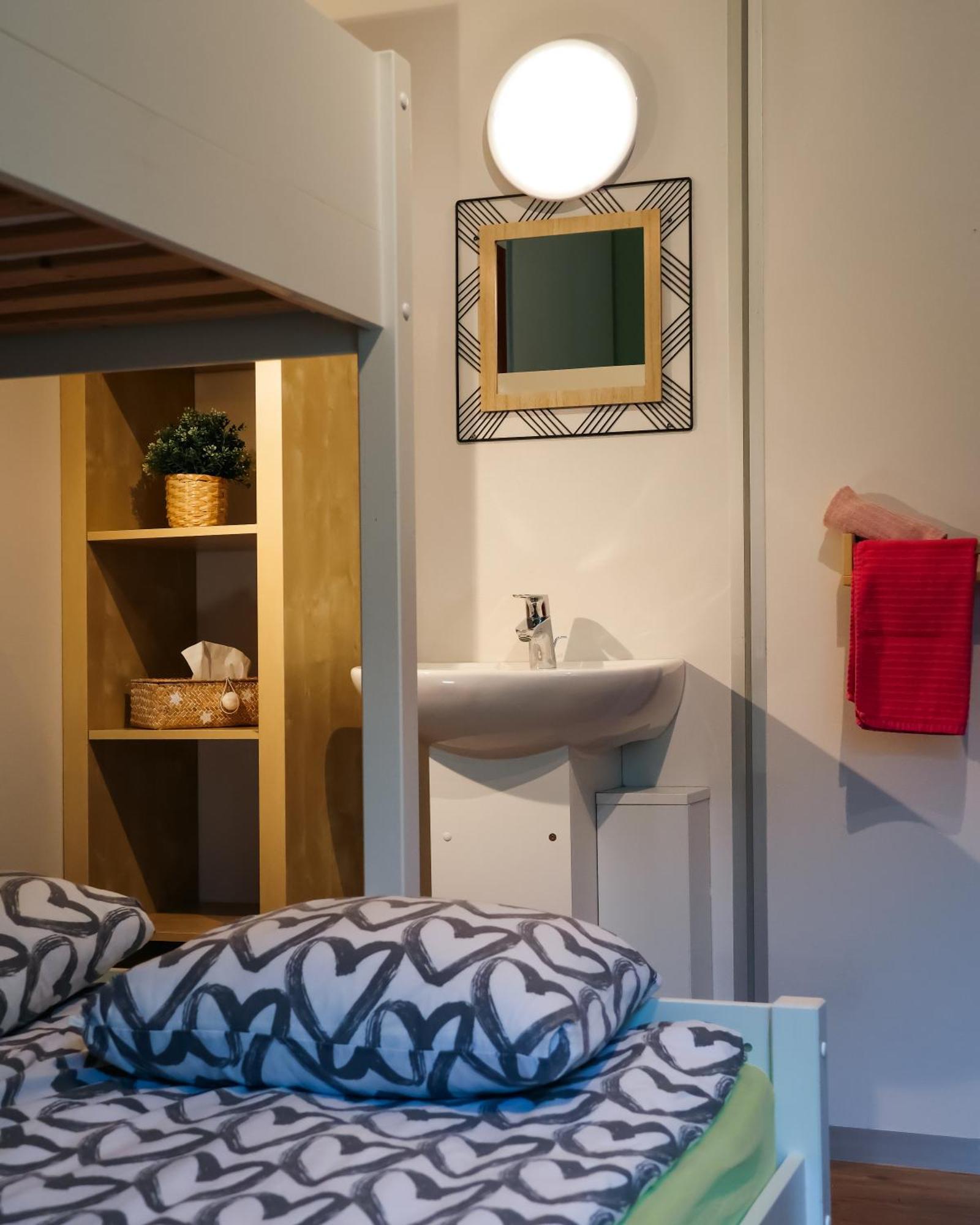 Backpacker Le Petit Baroudeur Hostel Champéry Екстериор снимка